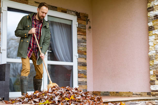 Best Yard Waste Removal  in Chickasaw, AL